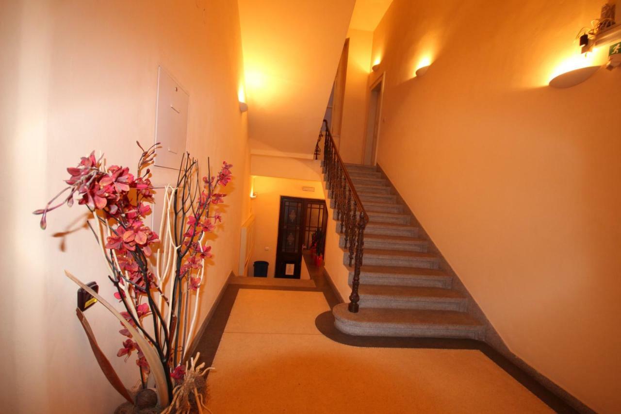 Apartment Halkova 5 Prag Exterior foto